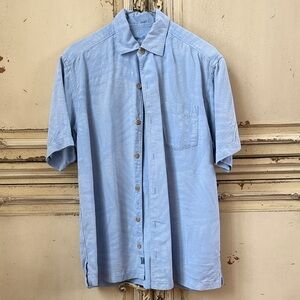 Tommy Bahama Light Blue Short-Sleeve Button-Down Shirt.100%silk